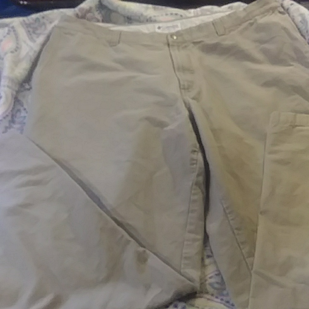 Columbia tan khaki pants  Nice shape